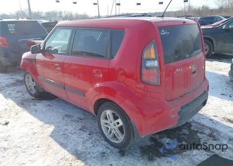 2010 Kia Soul + z USA, uszkodzony, nr VIN KNDJT2A21A7075001